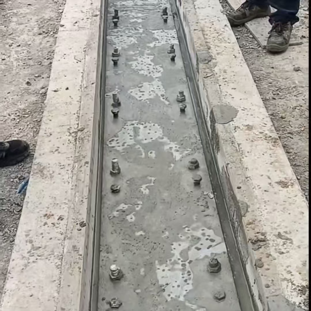 德庆港口码头起重机龙门吊重型机械设备稳固用早强快凝轨道胶泥